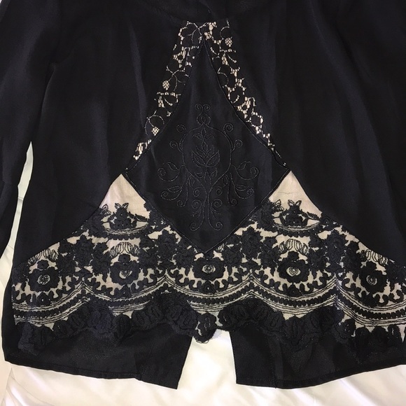 Flowy blouse - Picture 2 of 3